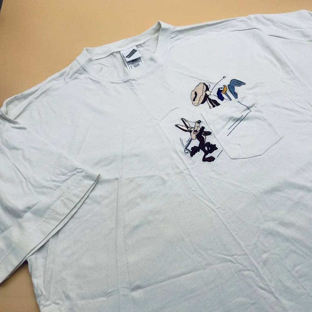 Vintage 90s Warner Bros Embroidered Pocket Single Stitch T-Shirt Size Medium - Picture 1 of 7